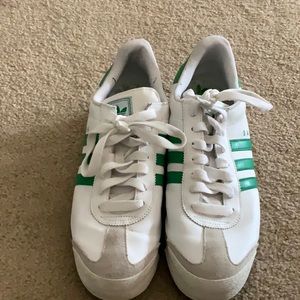 Men’s Green and White Samoa Adidas tennis shoe sz.11